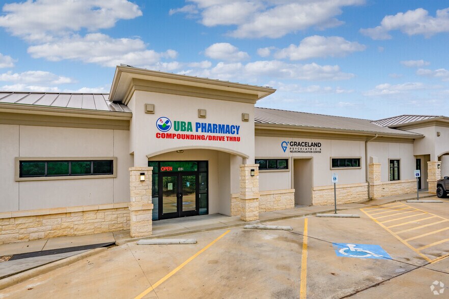 More Photos Of 2003 Rogers Rd, San Antonio Medical For Sale