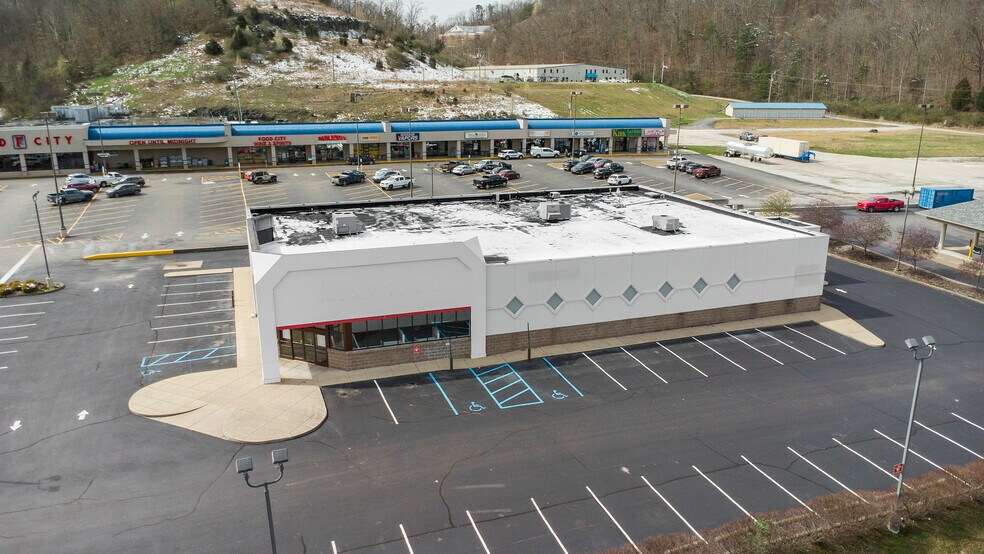 More Photos Of 60 Business US 23 N, Louisa Freestanding For Lease
