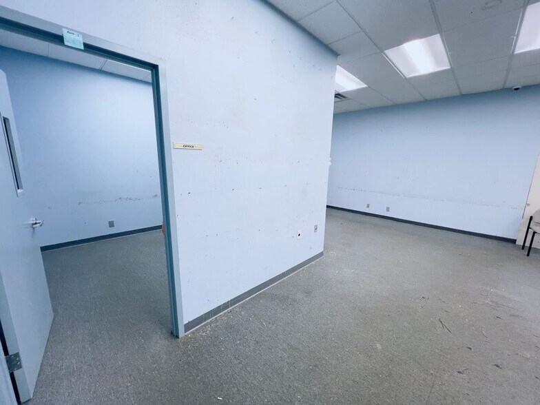 More Photos Of 474 Meacham Ave, Elmont Flex For Sale