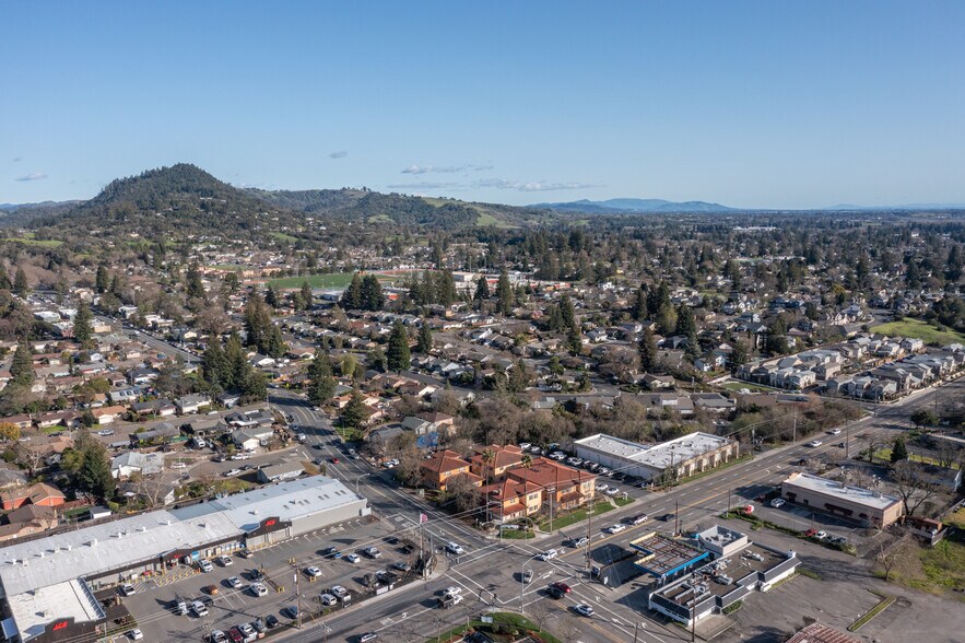 More Photos Of 1260-1290 Healdsburg Ave, Healdsburg Medical For Lease