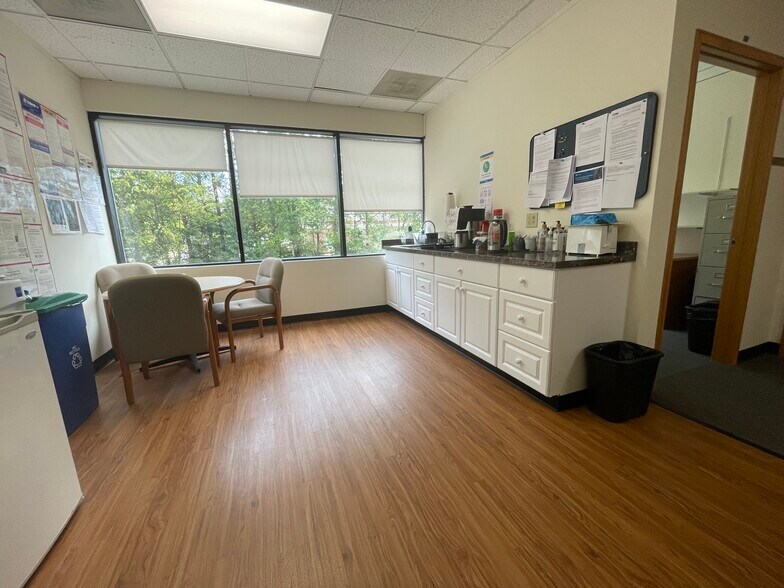 More Photos Of 101 Conner Dr, Chapel Hill Medical For Lease