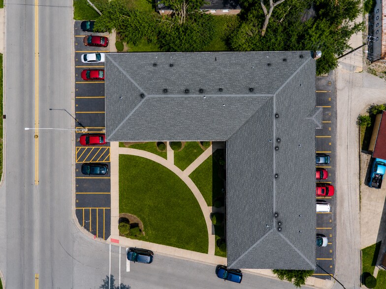 More Photos Of 1025-1049 W Vermont St, Calumet Park Apartments For Sale