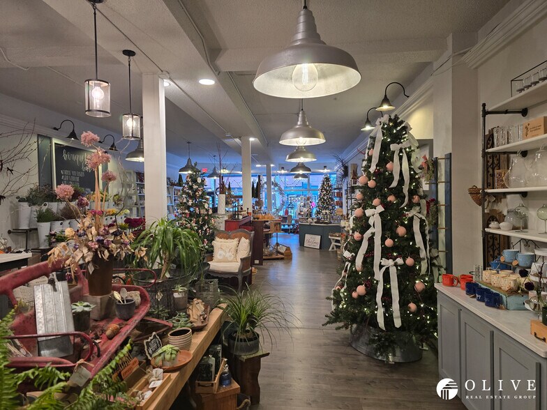 More Photos Of 2419 W Colorado Ave, Colorado Springs Storefront For Sale