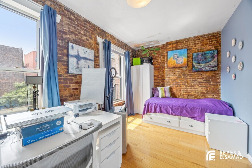 More Photos Of 558 W 173rd St, New York Apartments For Sale