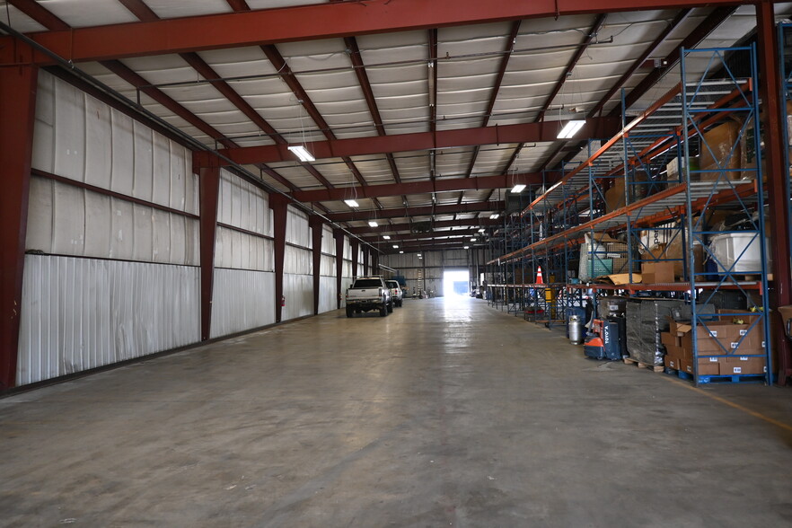 More Photos Of 9147 Old Atlanta Hwy, Covington Warehouse For Lease