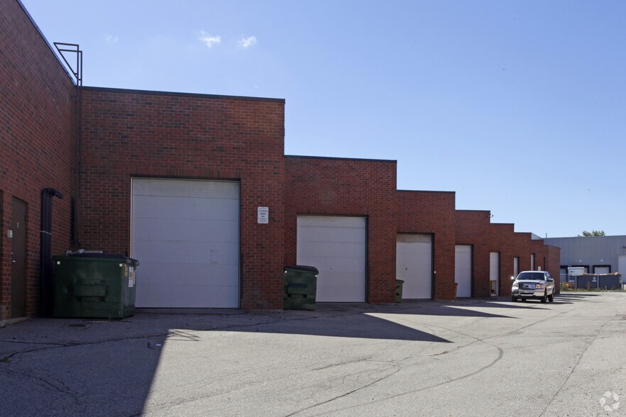 More Photos Of 6110 Ordan Dr, Mississauga Light Distribution For Lease