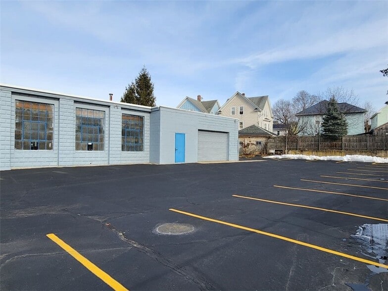 More Photos Of 433 Broadway, Pawtucket Light Distribution For Sale