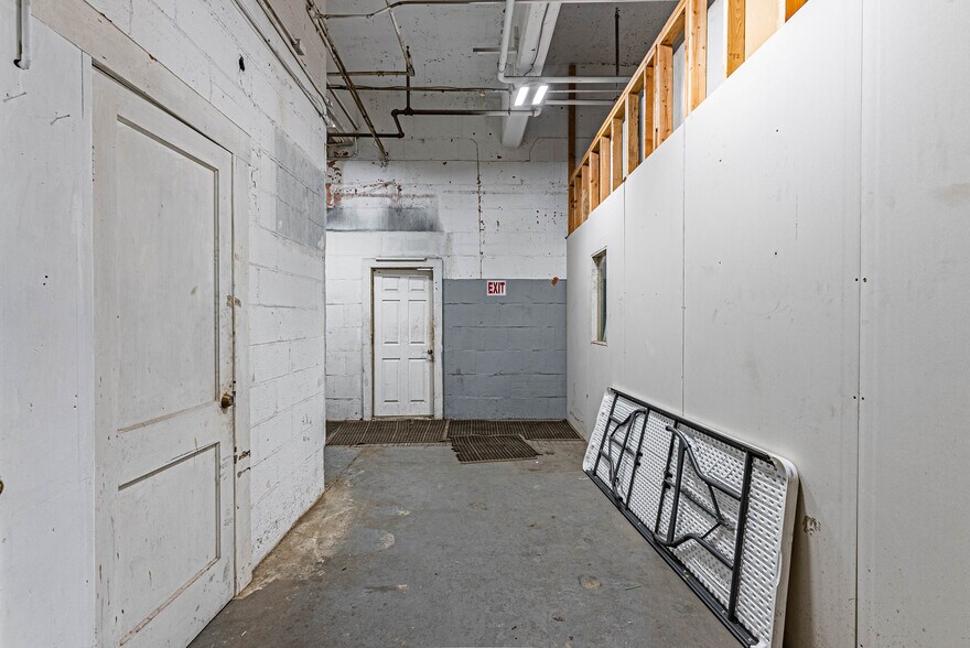 More Photos Of 161 Abington Ave, Newark Warehouse For Sale
