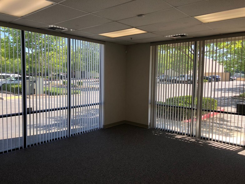 More Photos Of 4 Wayne Ct, Sacramento Warehouse For Lease