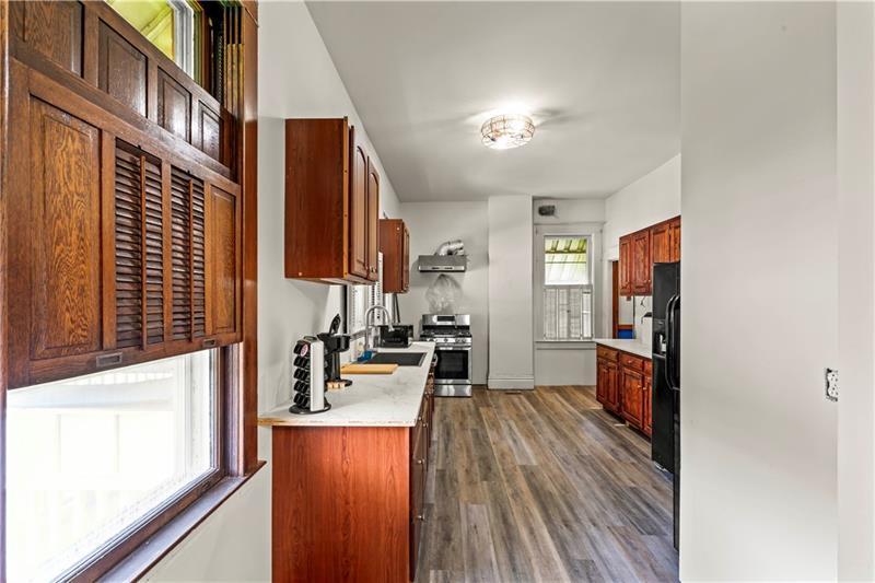 More Photos Of 600 E Maiden St, Washington Office Residential For Sale