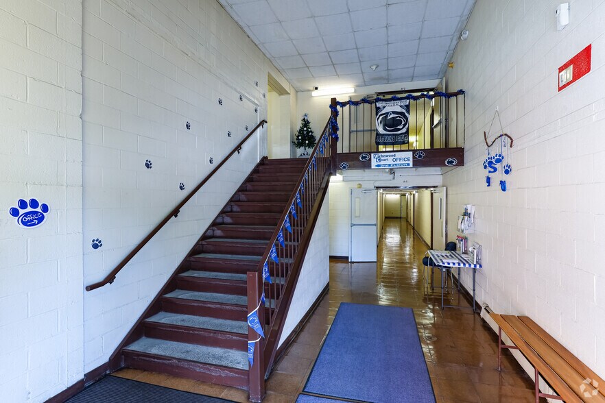 More Photos Of 2708 Wehnwood Rd, Altoona Apartments For Sale