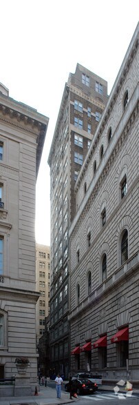 More Photos Of 1429-1433 Walnut St, Philadelphia Office For Lease