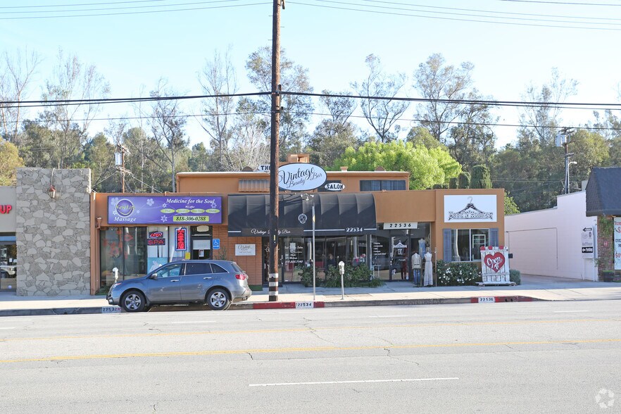 More Photos Of 22532-22536 Ventura Blvd, Woodland Hills Storefront For Lease