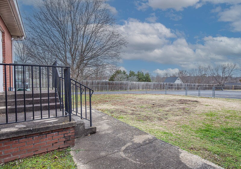 More Photos Of 510 Rosebank Ave, Nashville Schools For Lease