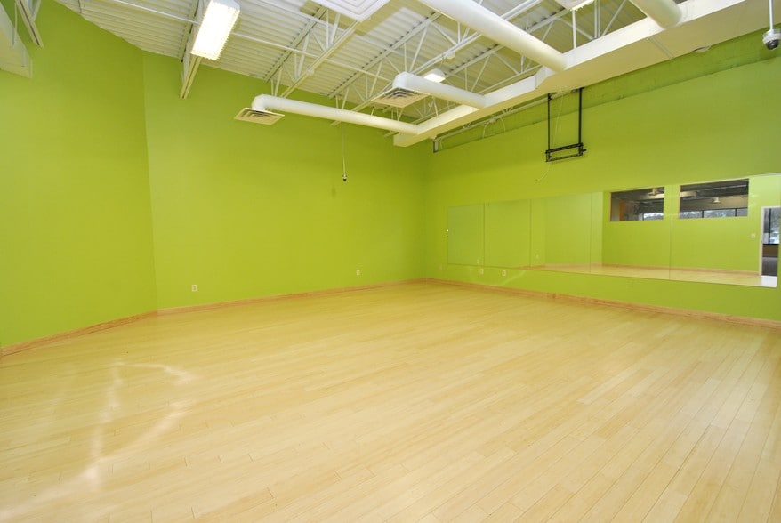 More Photos Of 550-582 Ritchie Hwy, Severna Park Unknown For Lease