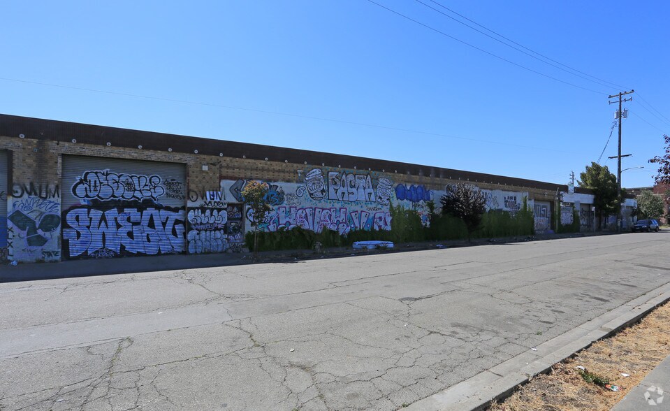More Photos Of 1800-1840 Campbell St, Oakland Warehouse For Lease