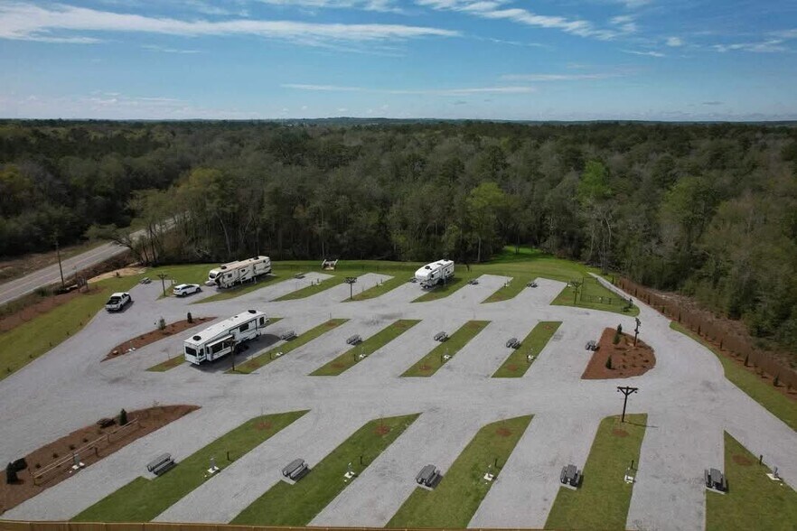 More Photos Of 364 Radcliff Rd, Creola Trailer Camper Park For Sale