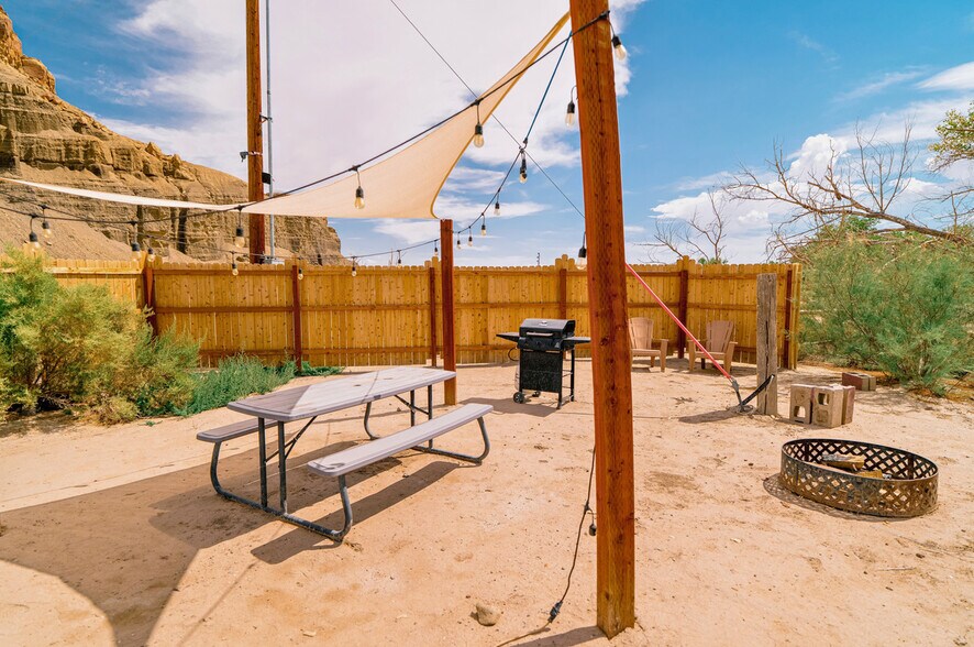 More Photos Of 7650 E SR 24 Giles Rd, Hanksville Trailer Camper Park For Sale