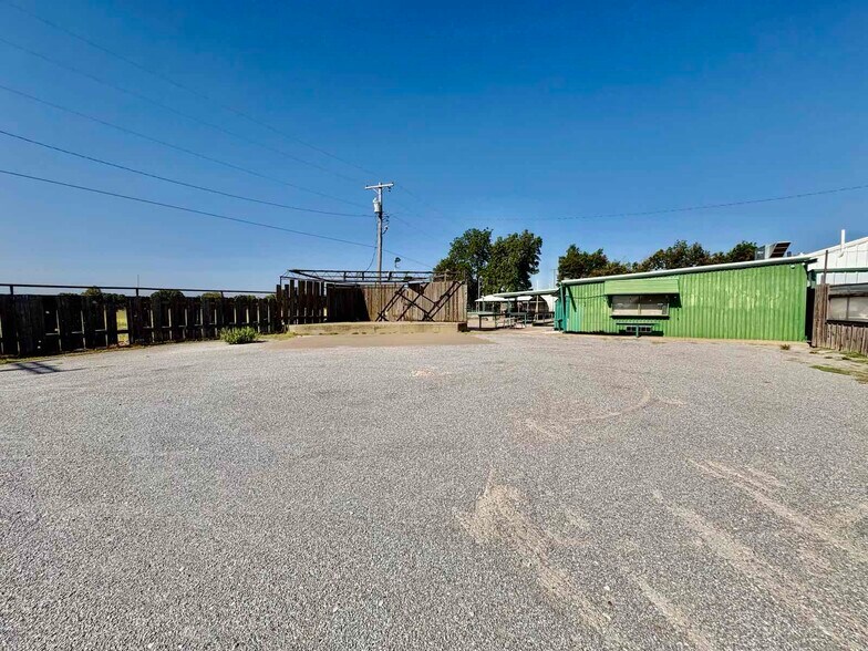 More Photos Of 117 Oxford ave, Enid Restaurant For Sale
