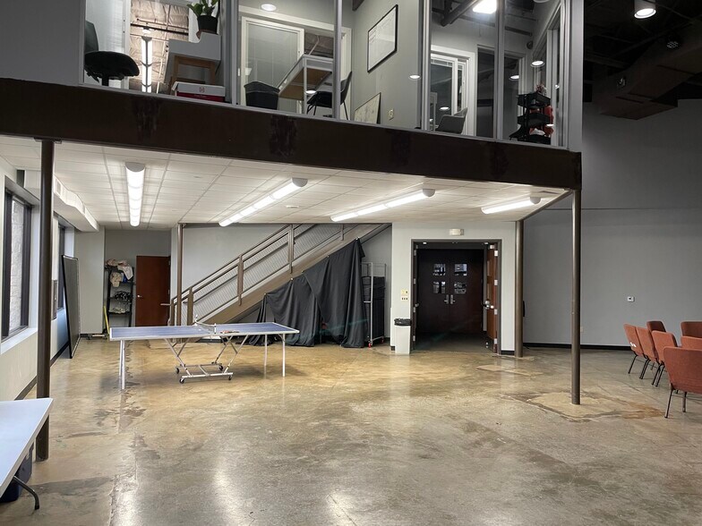 More Photos Of 4407 Monterey Oaks Blvd, Austin Unknown For Lease