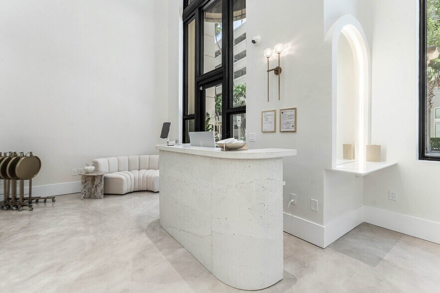 More Photos Of 801 S Olive Ave, West Palm Beach Apartments For Sale