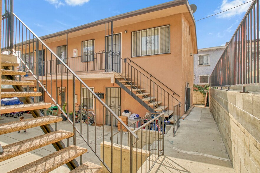 More Photos Of 5274-5278 Ithaca Ave, Los Angeles Apartments For Sale