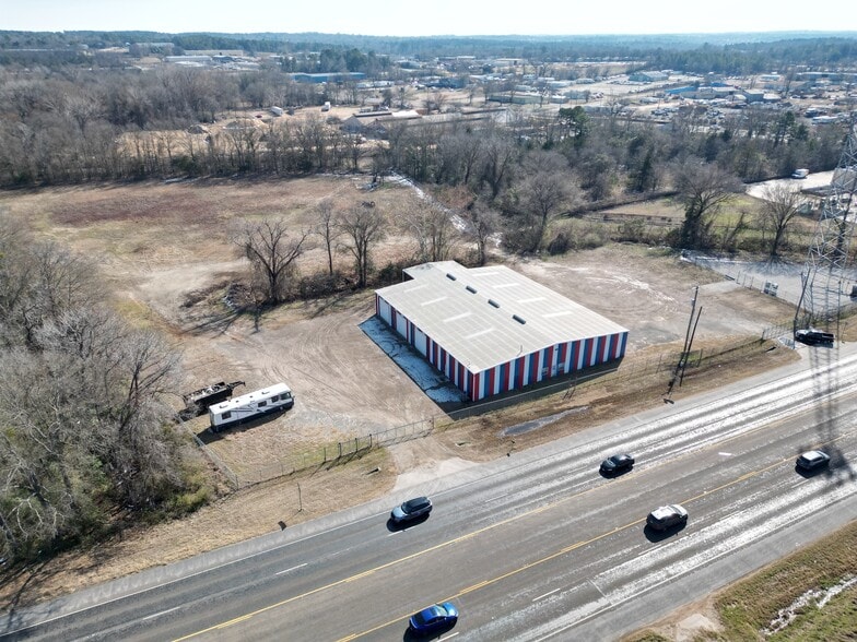 More Photos Of 5152 US Highway 271, Tyler Showroom For Sale