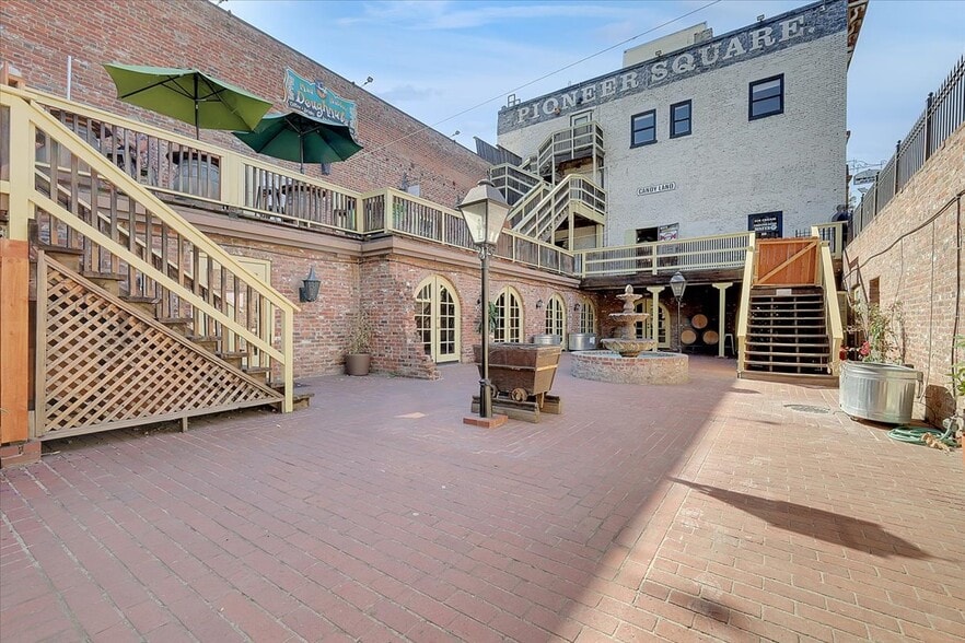 More Photos Of 900-906 2nd St, Sacramento Restaurant For Lease