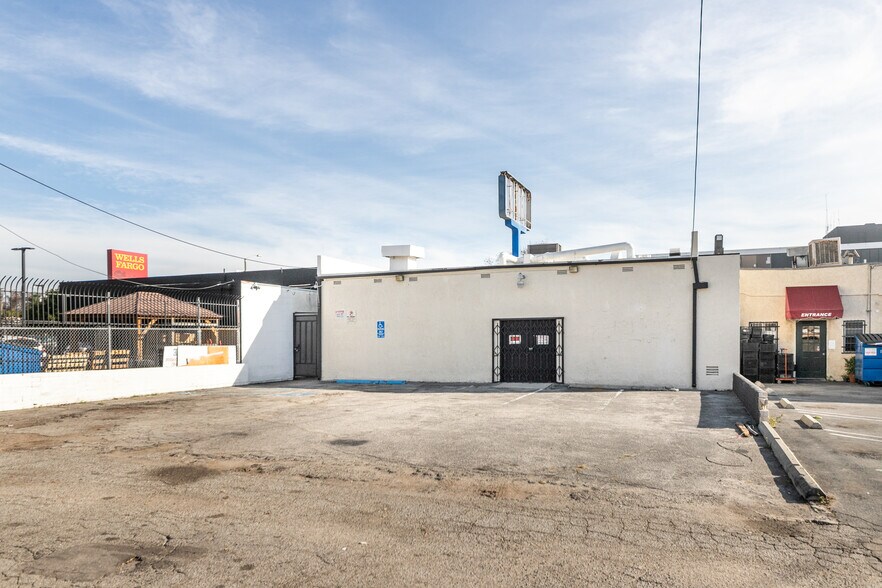 More Photos Of 115 N Fairfax Ave, Los Angeles Freestanding For Sale