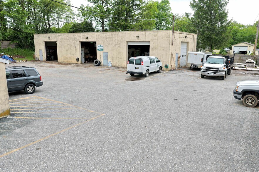 More Photos Of 42 Kitty Ln, Phoenixville Flex For Lease