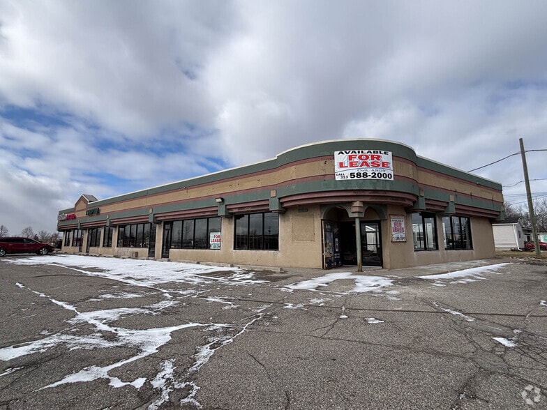 Primary Photo Of 57565-57575 Gratiot Ave, New Haven Freestanding For Lease