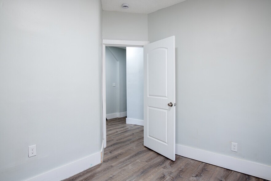 More Photos Of 69 Winter St, Springfield Apartments For Sale