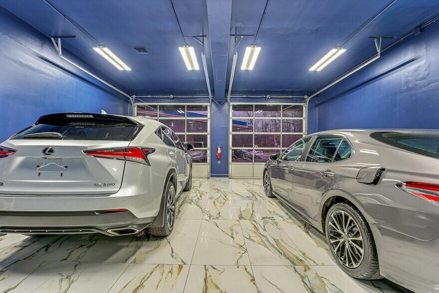 More Photos Of 2040 US Highway 22, Scotch Plains General Retail For Lease