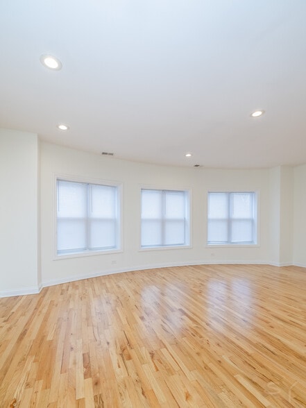 More Photos Of 1439 E 66th Pl, Chicago Apartments For Sale