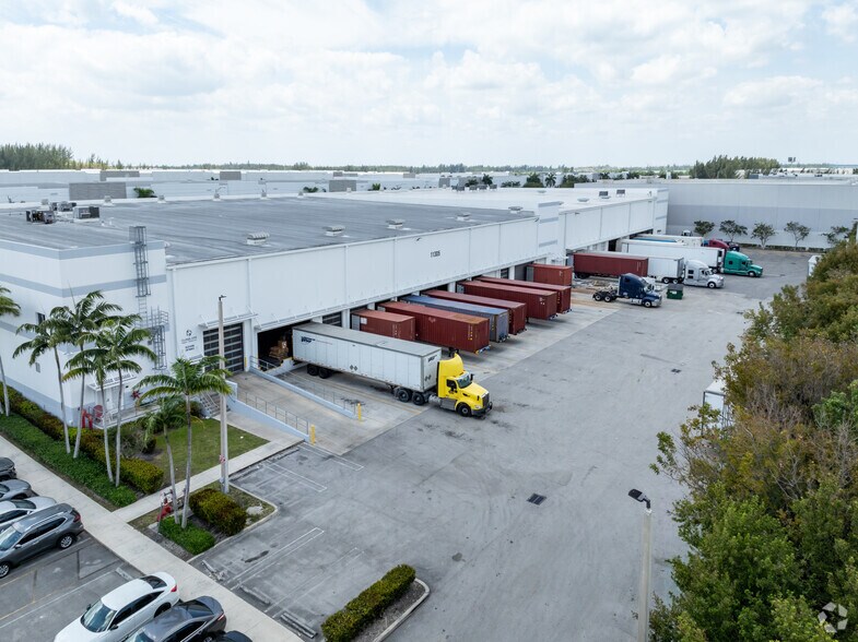 More Photos Of 11305 NW 122nd St, Miami Refrigeration Cold Storage For Lease