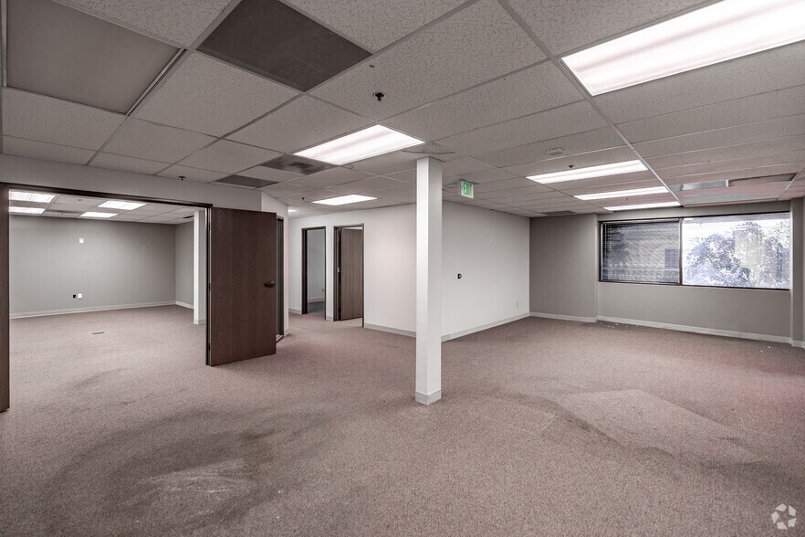 More Photos Of 500 S Kraemer Blvd, Brea Office For Lease