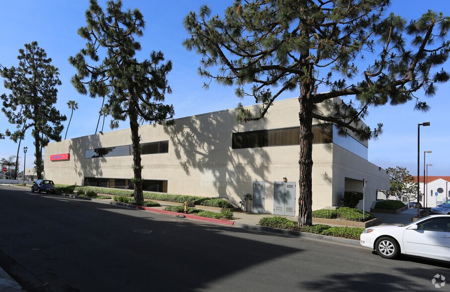 More Photos Of 702 Mission Ave, Oceanside Bank For Sale