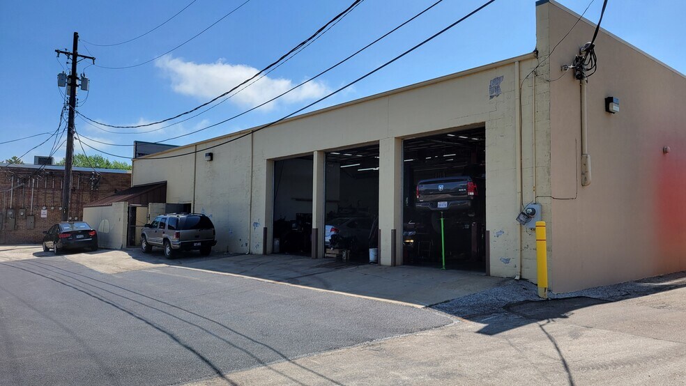 More Photos Of 9853 Johnnycake Ridge Rd, Mentor Unknown For Lease