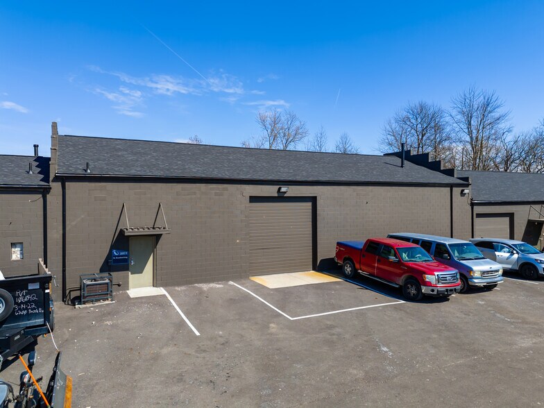 More Photos Of 2897-2899 Johnstown Rd, Columbus Warehouse For Sale