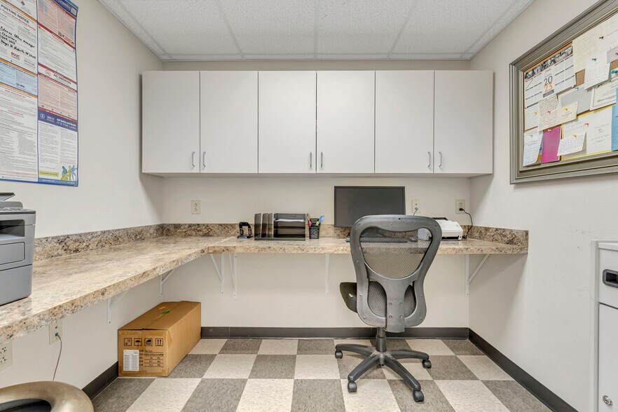 More Photos Of 2004 Hayes St, Nashville Medical For Lease