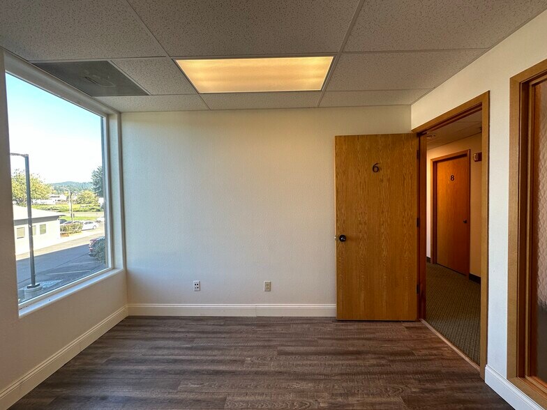 More Photos Of 1801 1st Ave, Longview Medical For Sale