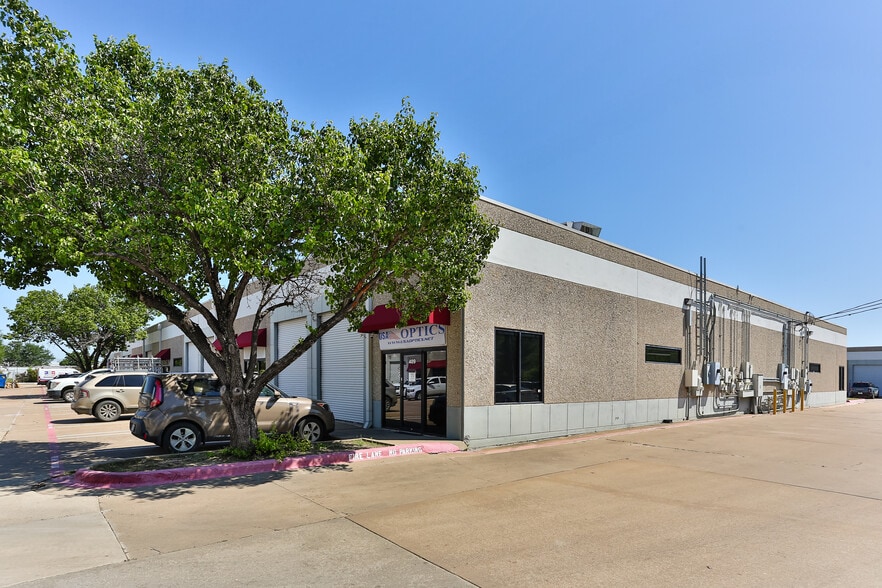 More Photos Of 1000 Post and Paddock Ln, Grand Prairie Unknown For Lease