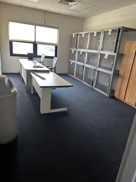 More Photos Of 3930 Traxler Ct, Bay City Medical For Sale