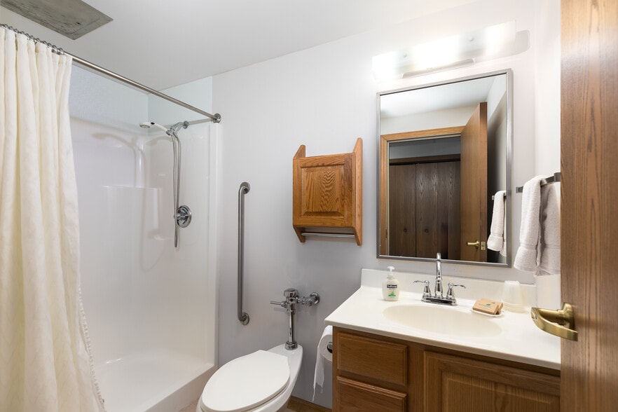 More Photos Of 320 E Ripa Ave, Lemay Schools For Sale