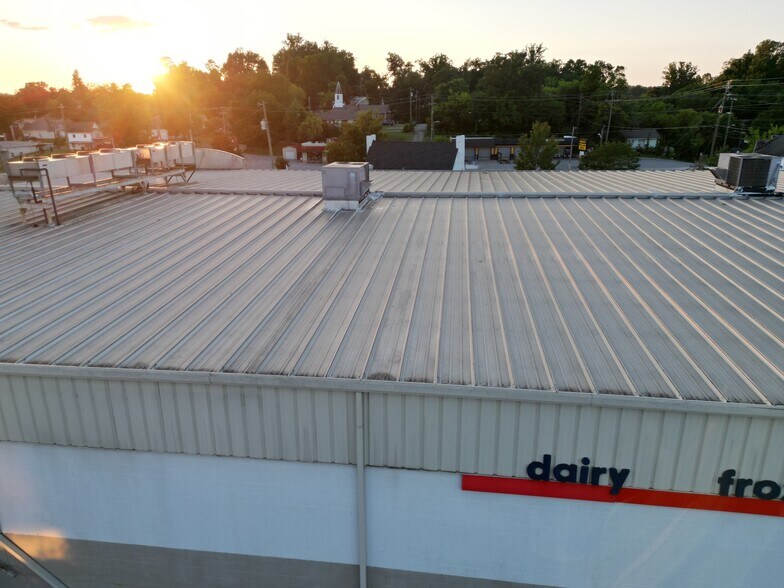 More Photos Of 3850 Holston Dr, Knoxville Supermarket For Sale