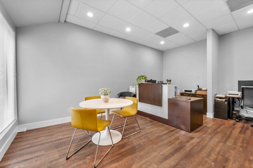 More Photos Of 4685 N Cedar Ave, Fresno Office For Sale