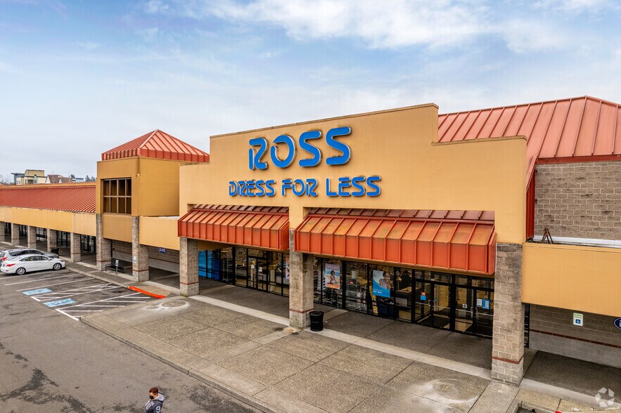 More Photos Of 300-900 NW Eastman Pky, Gresham Unknown For Lease