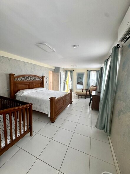 More Photos Of 300 Georgia St, Hollywood Apartments For Sale