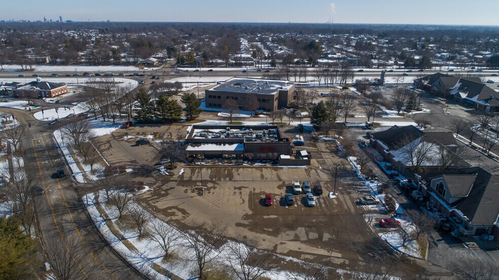 More Photos Of 2100 W White Oaks Dr, Springfield Restaurant For Sale