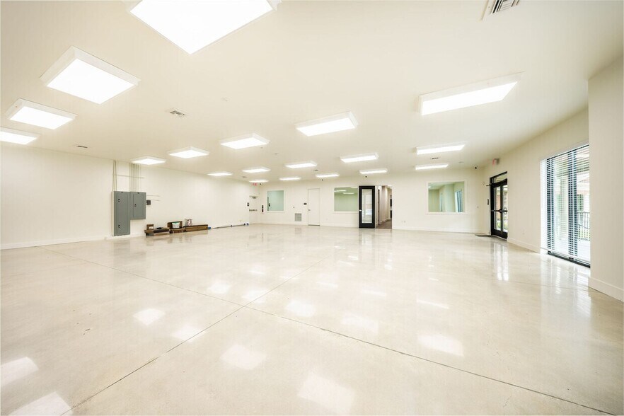 More Photos Of 741 Ciara Creek Cv, Longwood Medical For Sale